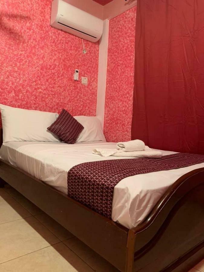Vlv International Guest House Kololi Dış mekan fotoğraf