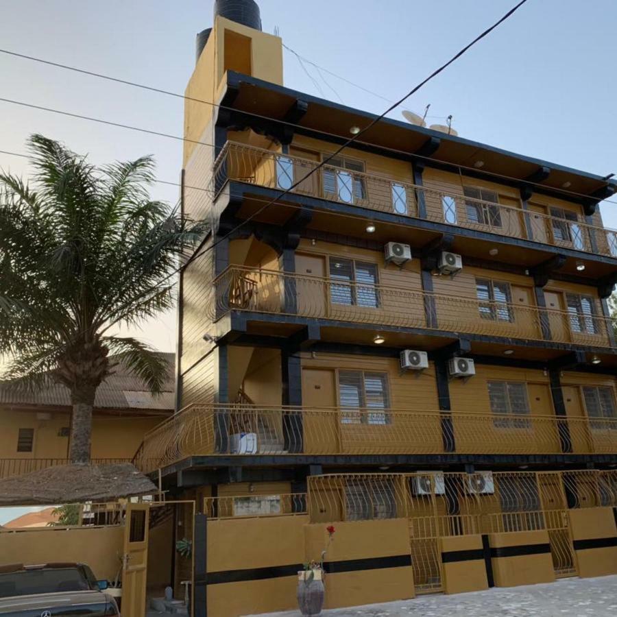 Vlv International Guest House Kololi Dış mekan fotoğraf
