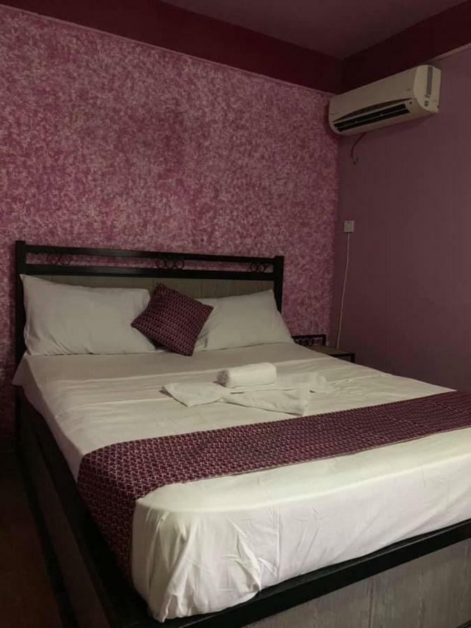 Vlv International Guest House Kololi Dış mekan fotoğraf