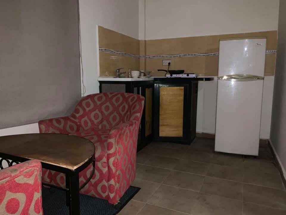 Vlv International Guest House Kololi Dış mekan fotoğraf